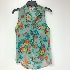Forever 21 sleeveless blouse